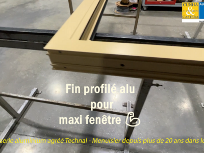 🔧 En direct live de notre atelier de fabrication : la star du jour, une fenêtre aluminium sur-mesure ! 🎥